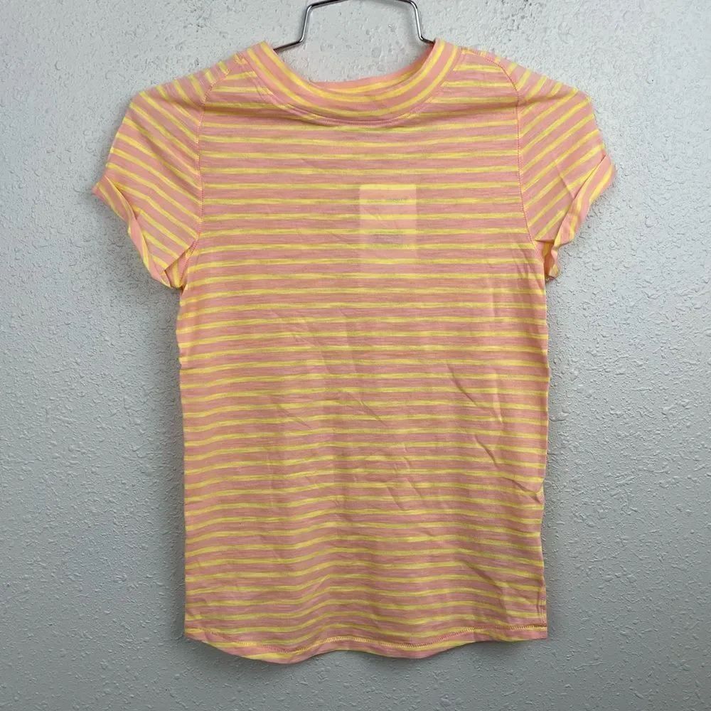 NWT We The Free Summer Rose T-Shirt Size XS